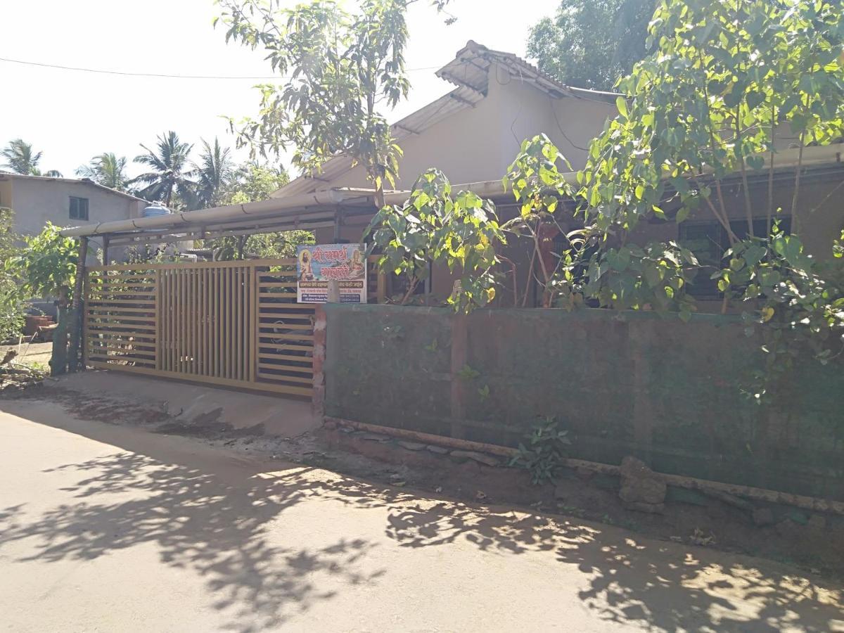 Shree Samarth Savali Hotell Diveāgar Exteriör bild
